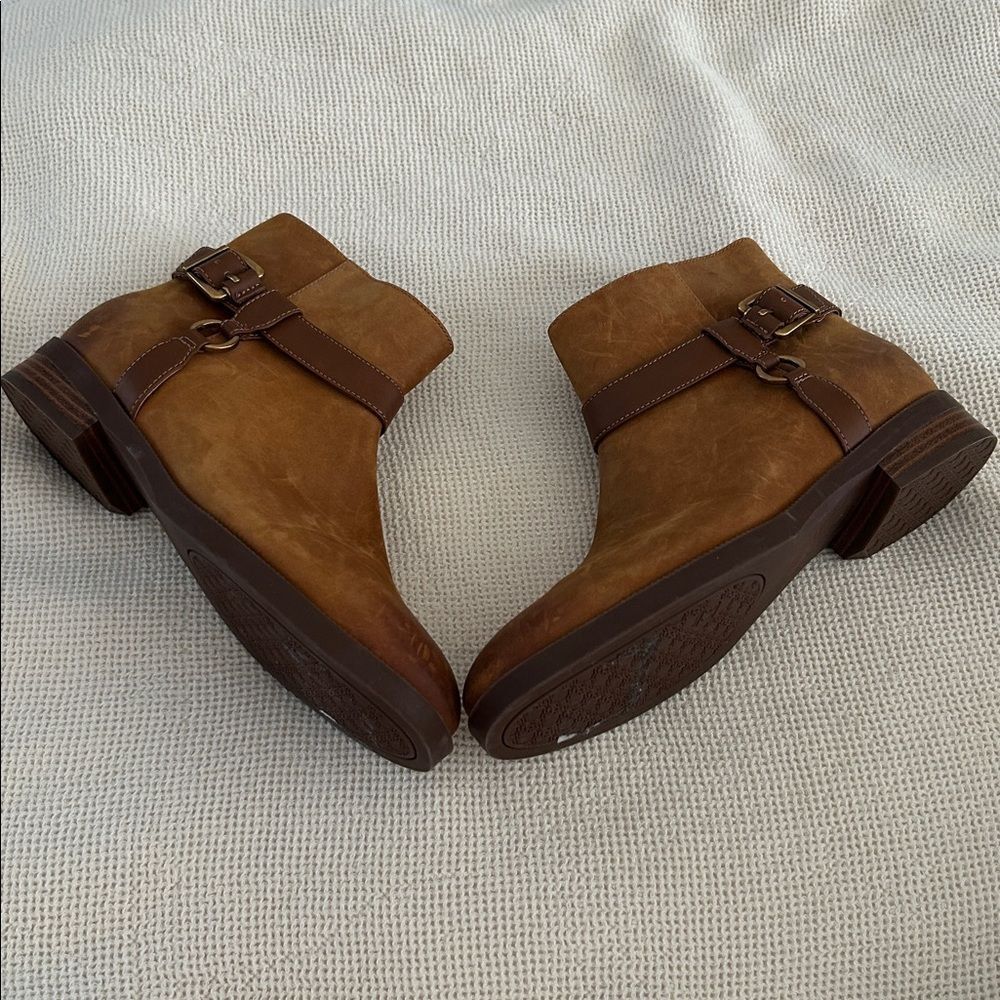 Vionic Rhiannon Equestrian Ankle Boot,Cognac Nubuck Leather Buckle,Size 7.5 NWOT - Picture 3 of 8